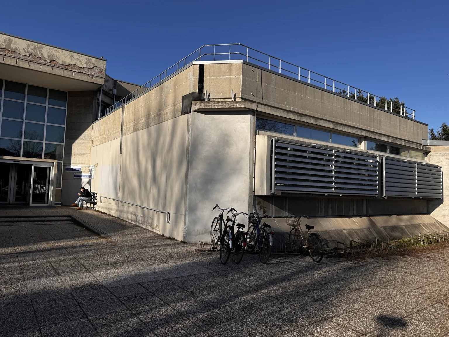 Prospetto dell’I.I.S. Copernico-Carpeggiani di Ferrara interessato dalla riqualificazione.